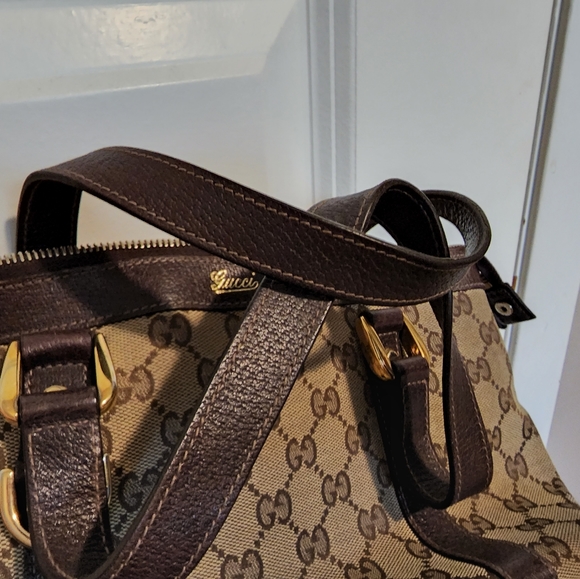 Authentic Gucci Small Abbey Tote - Picture 4 of 15
